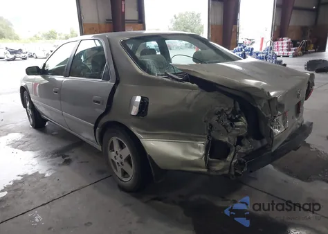 2001 Toyota Camry Le z USA, uszkodzony, nr VIN JT2BG22K110594901